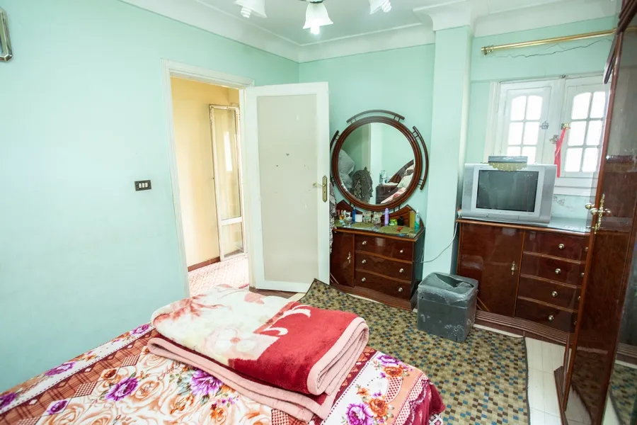 شقة للبيع 120م بسيدي بشر (خطوات من خالد بن الوليد والبحر)