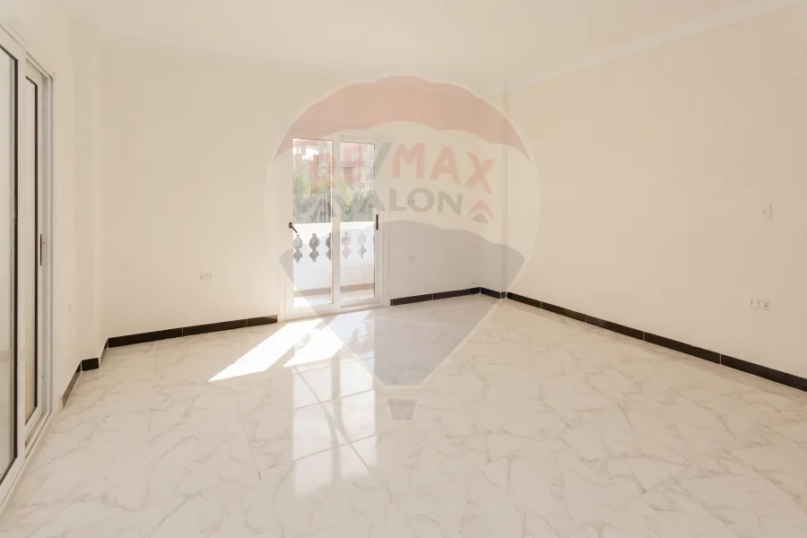 فيلا تاون هاوس للإيجار840 م الكينج مريوط (تقسيم البحر المتوسط)