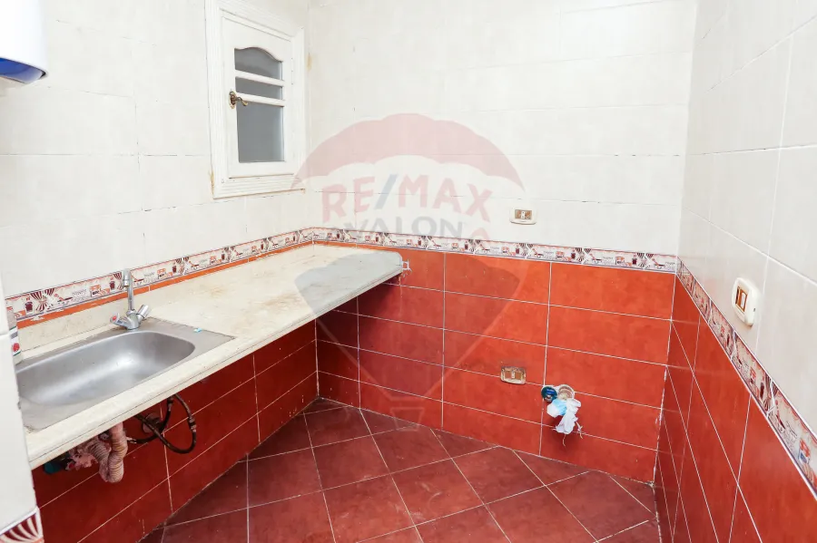 شقة للبيع 120 م سموحه (كومباوند اللوتس شارع النصر- بجوار جرين بلازا)