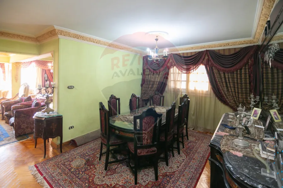 شقه للايجار 160 م سموحة (ش إسماعيل سري)