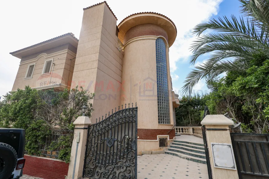 فيلا للبيع 600 م كينج مريوط (كومباوند العروبة رويال)