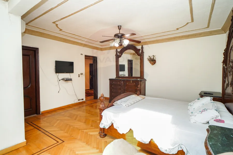 شقة للبيع 500 م لوران (ش شعراوي الرئيسي)