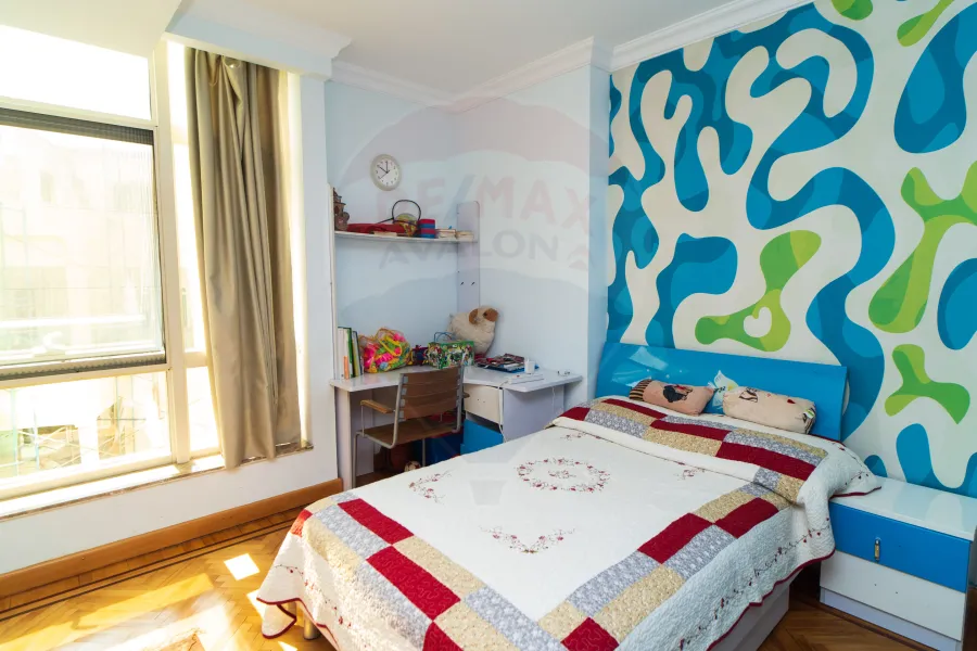 شقة للبيع 230 م سموحة بتسهيلات في السداد (أبراج دلتا لايف - ش ألبرت الأول)