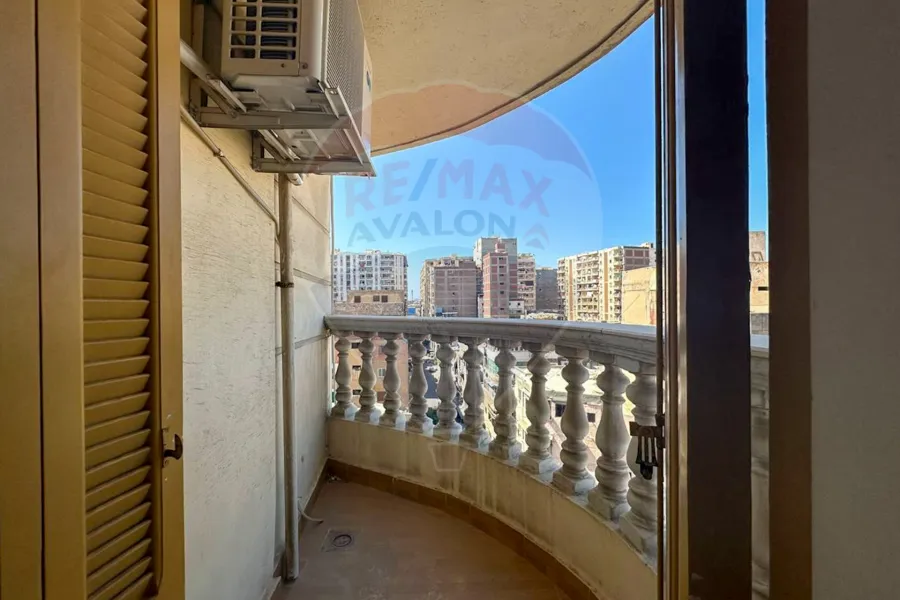 Apartment for sale 110 m Moharam Bek (Al-Muftish St. - Wabour El-Mayah Extension)