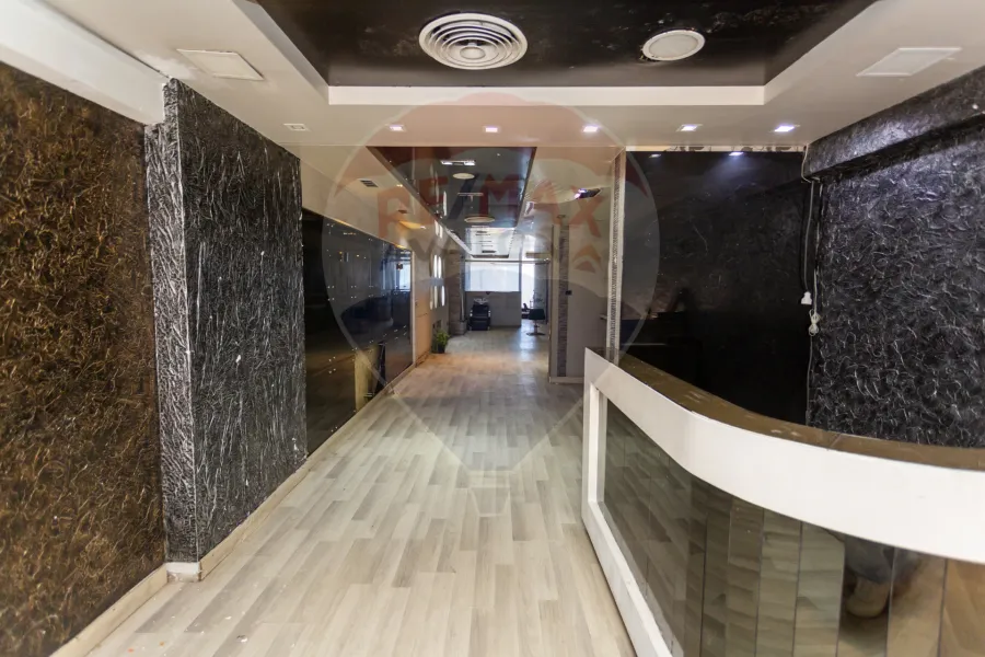 Shop for rent 182 m Loran (Abdel Salam Arif St.)