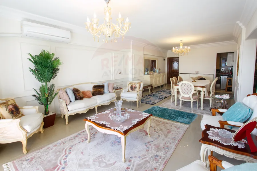 شقة للبيع 170 م سان ستيفانو (ش عزيز كحيل)