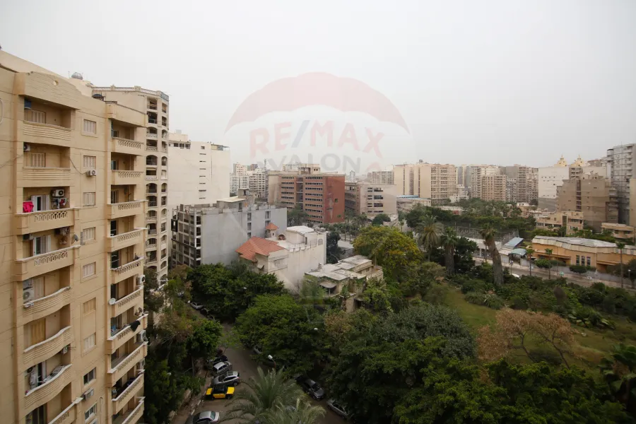 شقة للبيع 270 م  سموحة  (أمام قصر الأميرة فوزية)