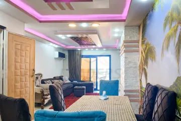 شقة للبيع 150 م ميامي (علي البحر مباشرة)