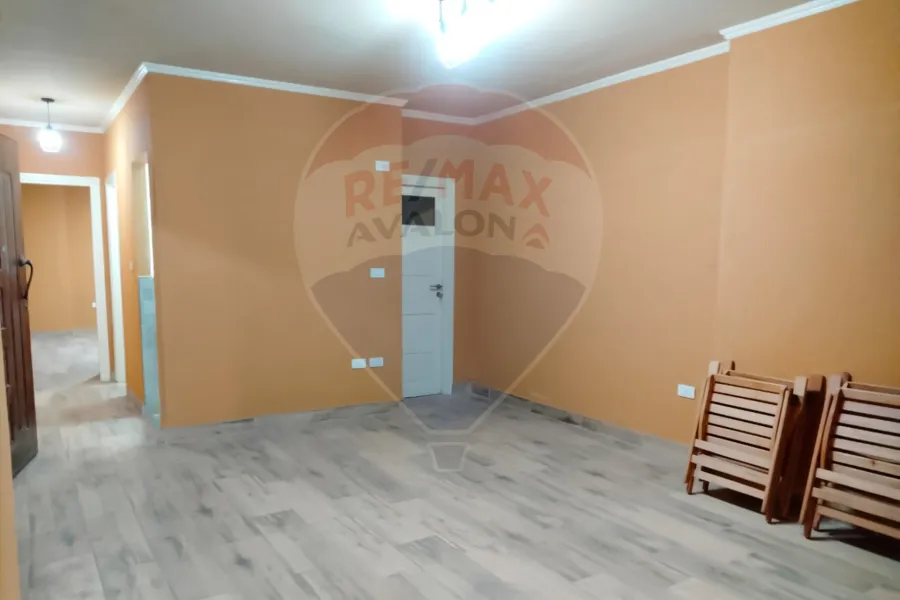 Administrative unit for rent 125 m Al-Ibrahimia (Abu Qir main st.)