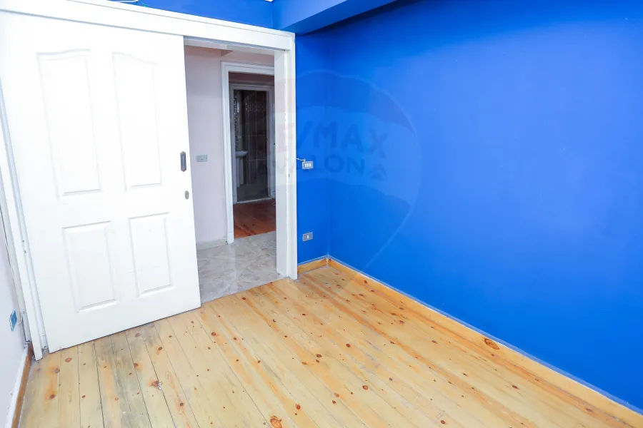 شقة للبيع 160 م كفر عبده (ش ابراهيم راجي )