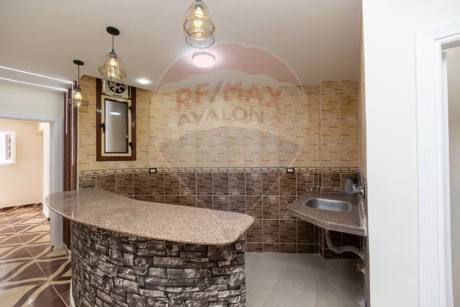 شقة للبيع 115 م ميامي (متفرع من ش قائد الاسراب)