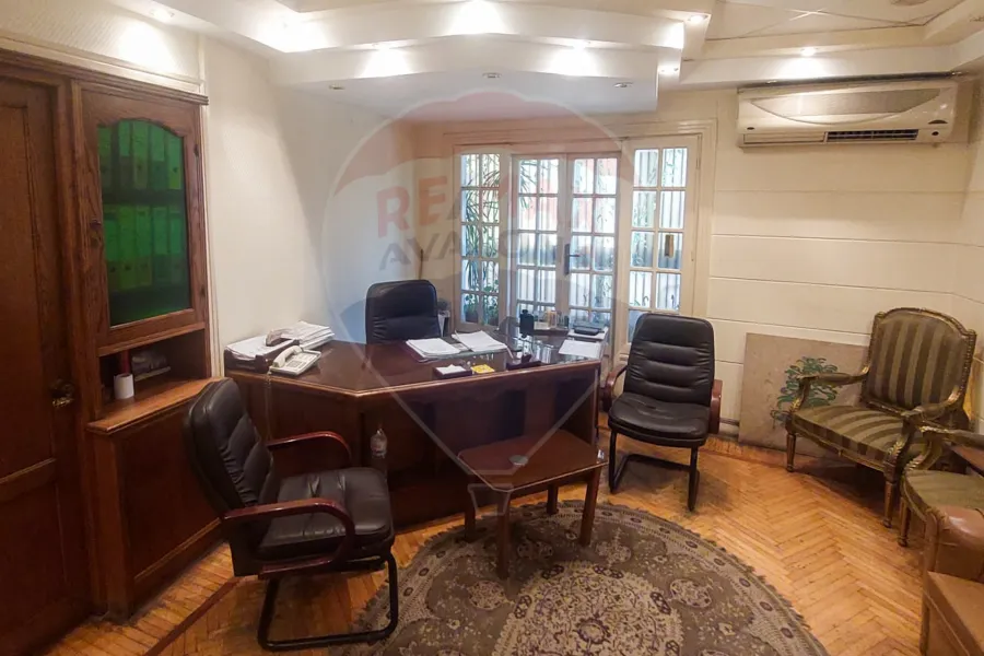 شقة للبيع 200 م رشدي (علي الترام مباشرة)