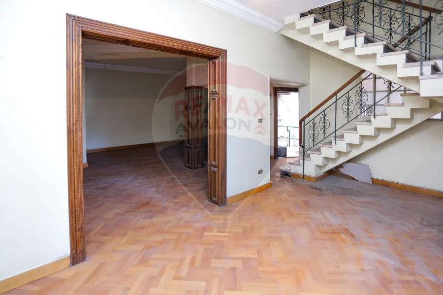 Administrative Unit For Rent 250 m Wabour Elmayya (Steps From Zweil Square) - suitable for all activities - Half finished