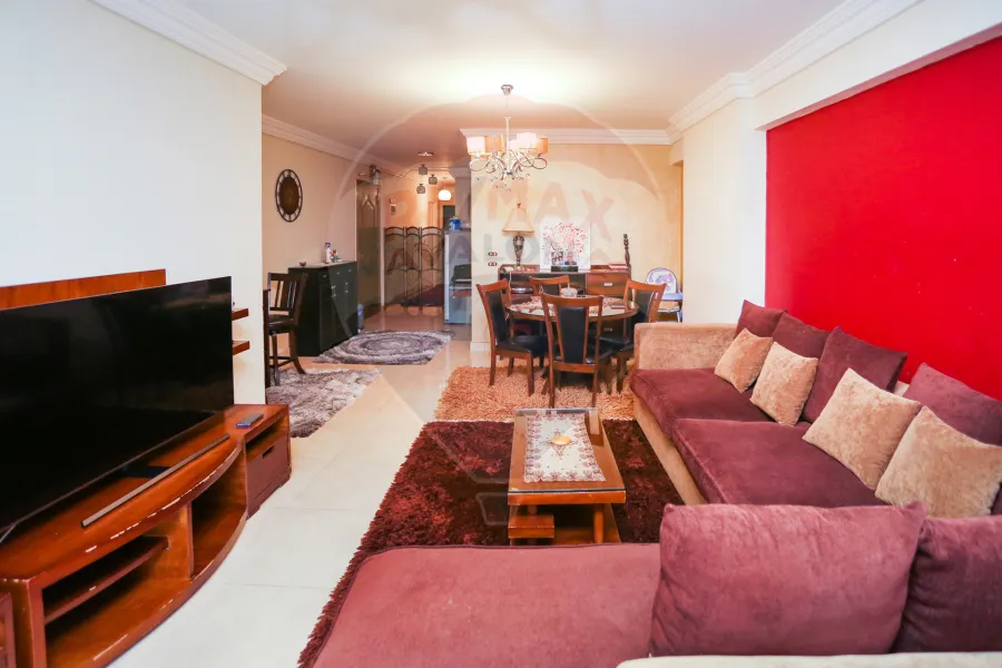 شقة للبيع 160 م كفر عبده (شارع خليل المصري)