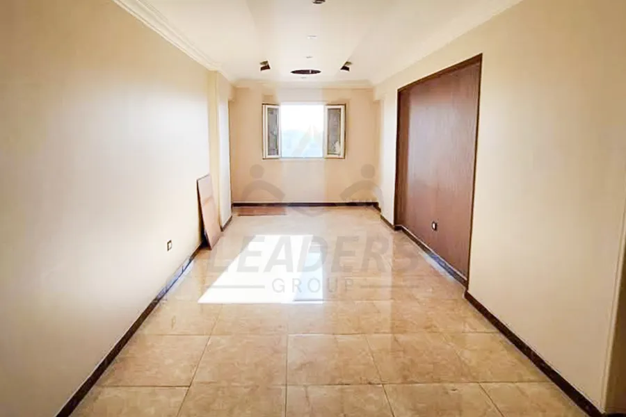 شقة للبيع 115 م سبورتنج (خطوات من نادي سبورتنج)