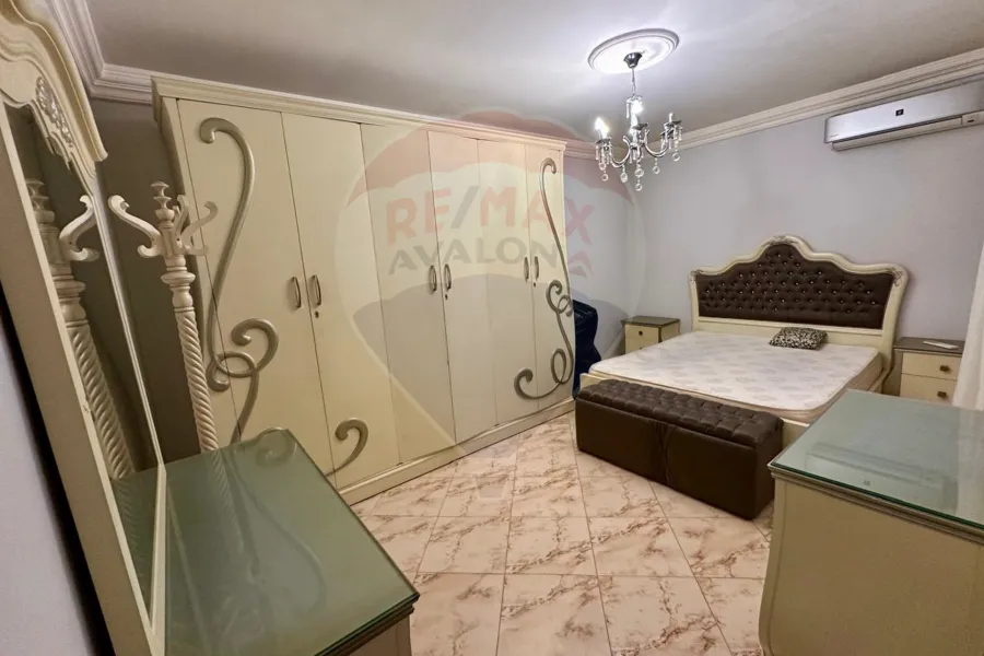 شقة للإيجار 126 م محرم بك (ش منشا - برج براند)