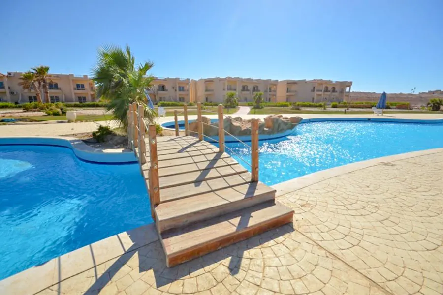 شاليه  127 م + رووف 127 م الساحل الشمالي (قرية كورال هيلز - ك 183)