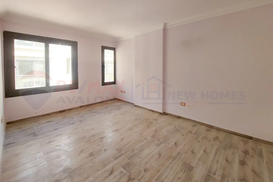 شقة للايجار 166 م سموحة (فالوري انطونيادس)