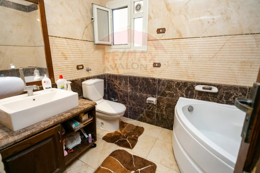 Apartment for sale 175 m Kafr Abdo (Steps from Kiroseiz Mall in front of Mostafa Kamel)