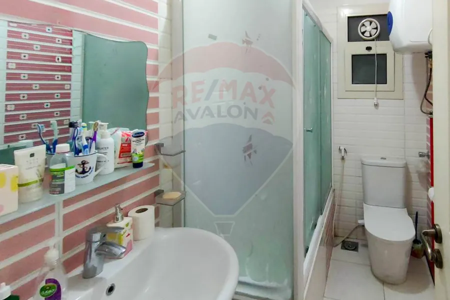 شقة للبيع 215 م سموحة (سوليك بيتك في النادي - عمارة براند)