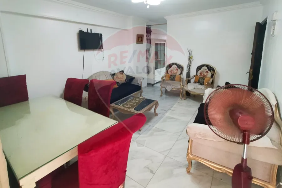 شقه للبيع 90 م صافي سيدي بشر(ش جمال عبد الناصر الرئيسي)