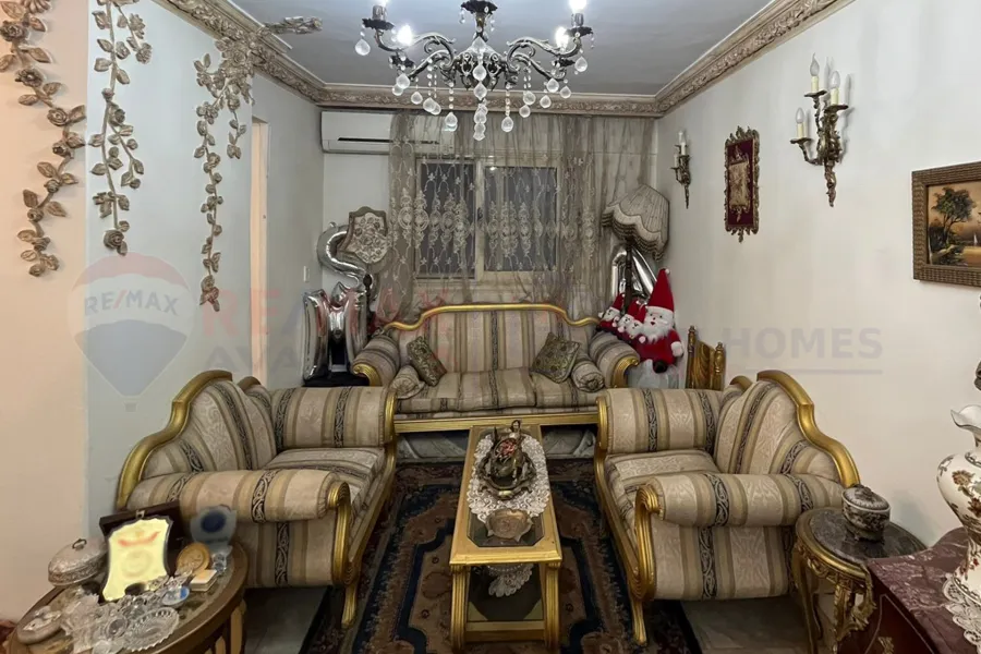 شقة للبيع 175 م زيزينيا (بجوار كازيون)