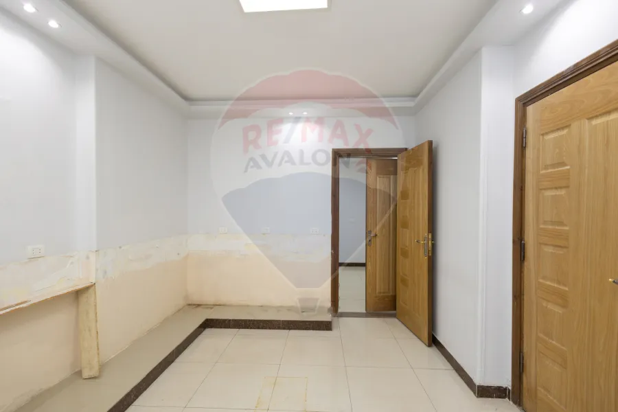 Adminstrative Apartment for sale 150 m Camp Shezar (Port Said St)