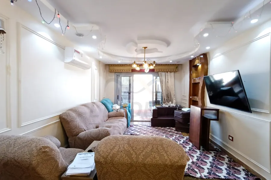 شقة للبيع 160 م رشدي (ش ابراهيم حلمي)