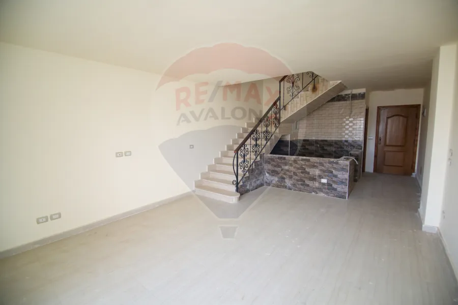 شقة دوبلكس للبيع (سيدي كرير - ش السنترال) 135 م