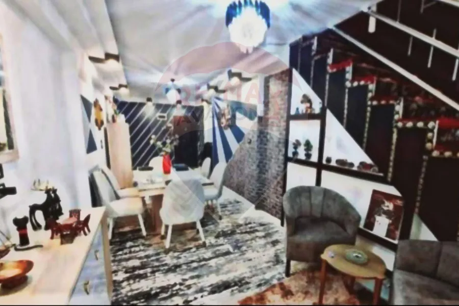 شقة دوبلكس للبيع 270 م المندرة (متفرع من ش جمال عبد الناصر)