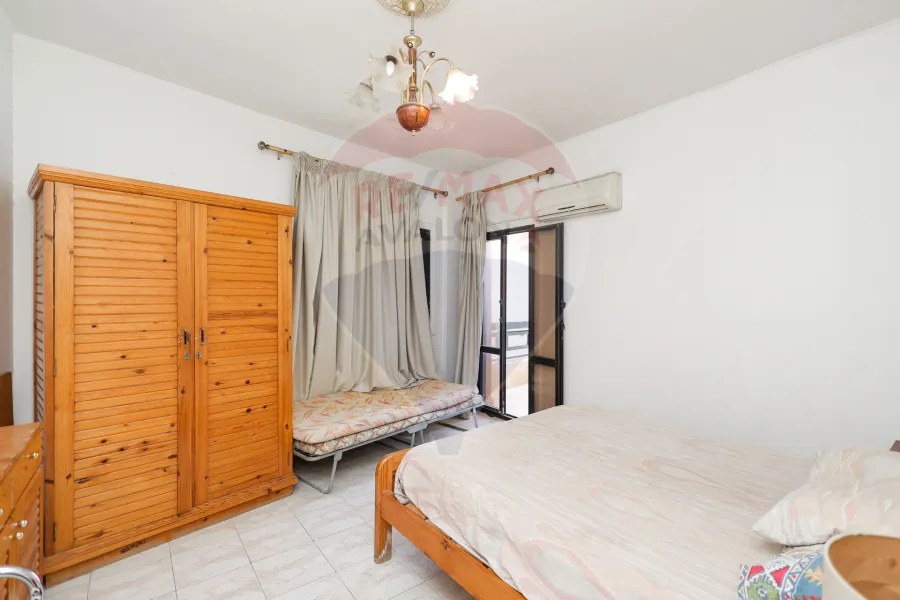 Furnished apartment for rent 115m Al Asafra (Directly on the Sea)