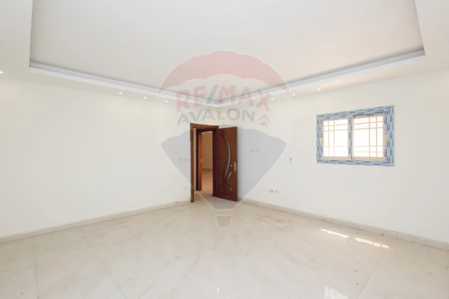 Penthouse for sale 825 m Al-Mandara (Cecelia compound)