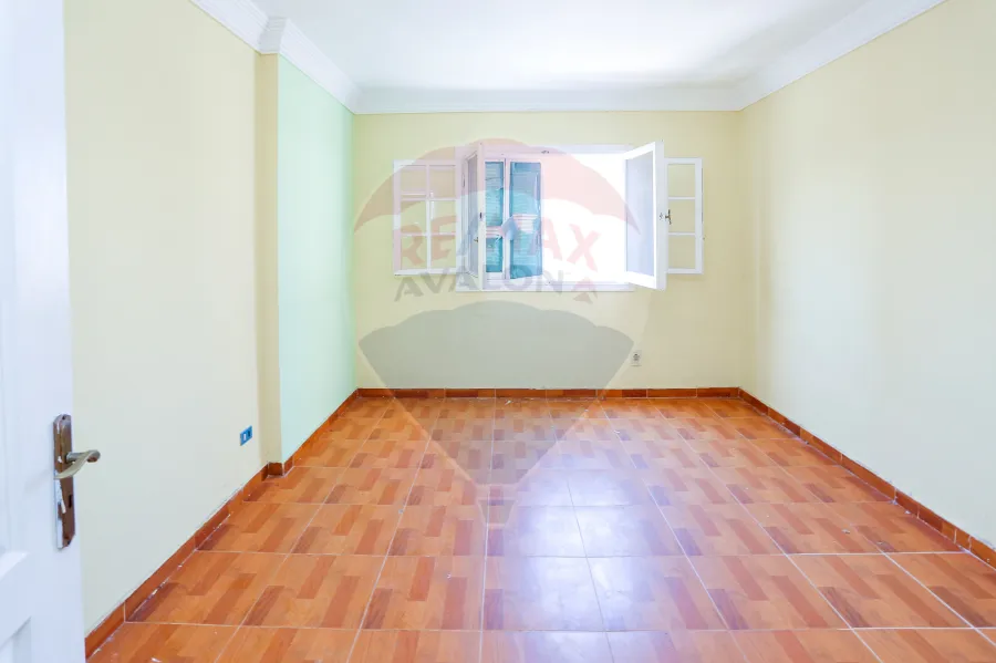 شقه للبيع 200 م  رشدى ( خطوات من شارع سوريا )