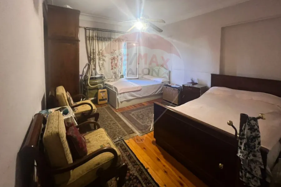 شقة للإيجار المفروش 212 م سموحة (ش كمال الدين صلاح)