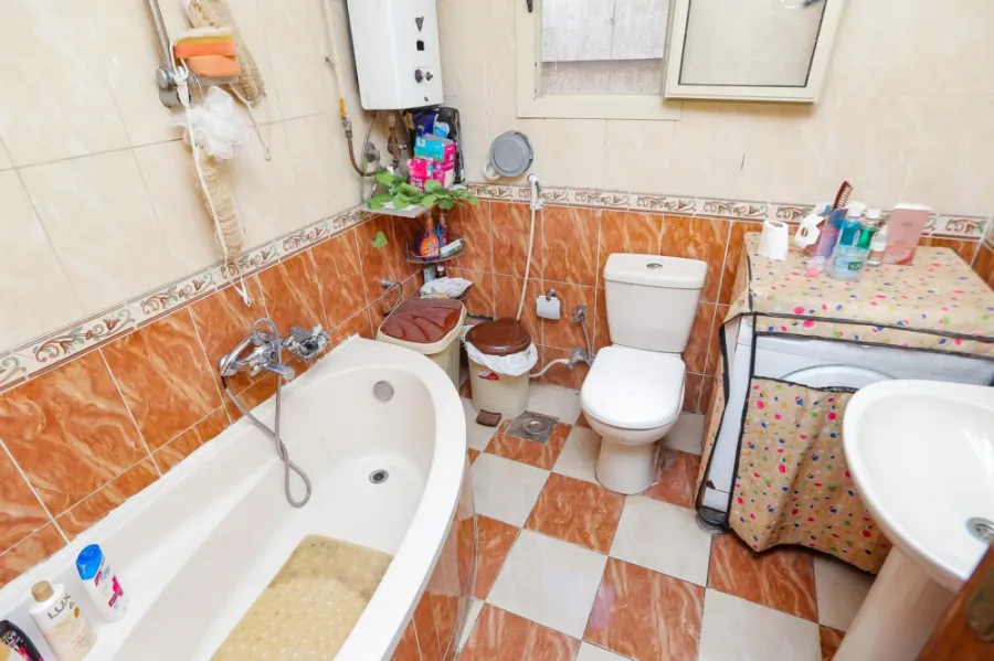 شقة للبيع 200م سموحة - ش زكى رجب