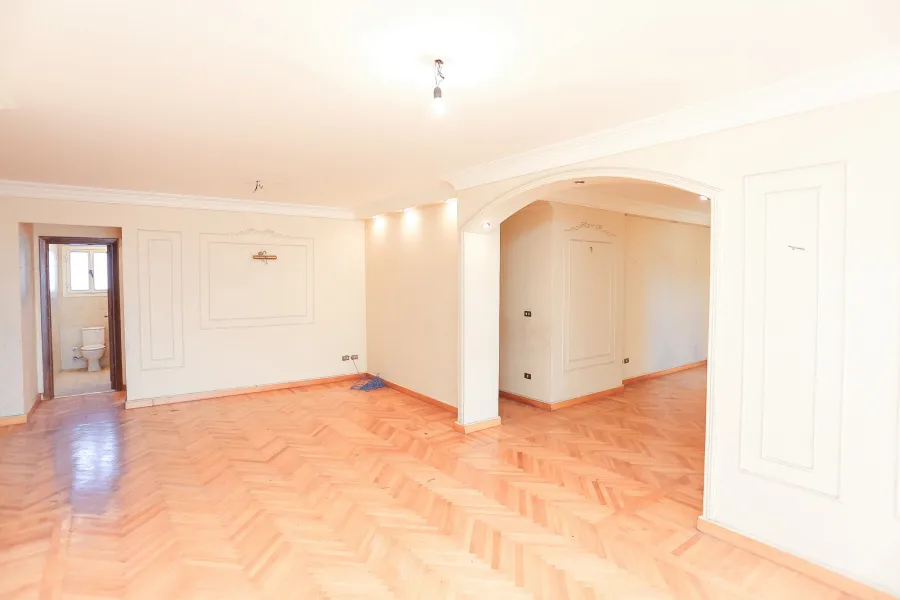 Apartment for rent 200 Kafr Abdo (Near to Abo Qir St.)