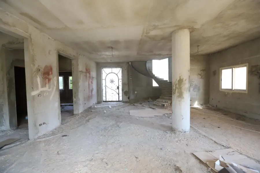 فيلا مستقلة للبيع 550م بكينج مريوط  (بكومباوند العروبة) - نصف تشطيب