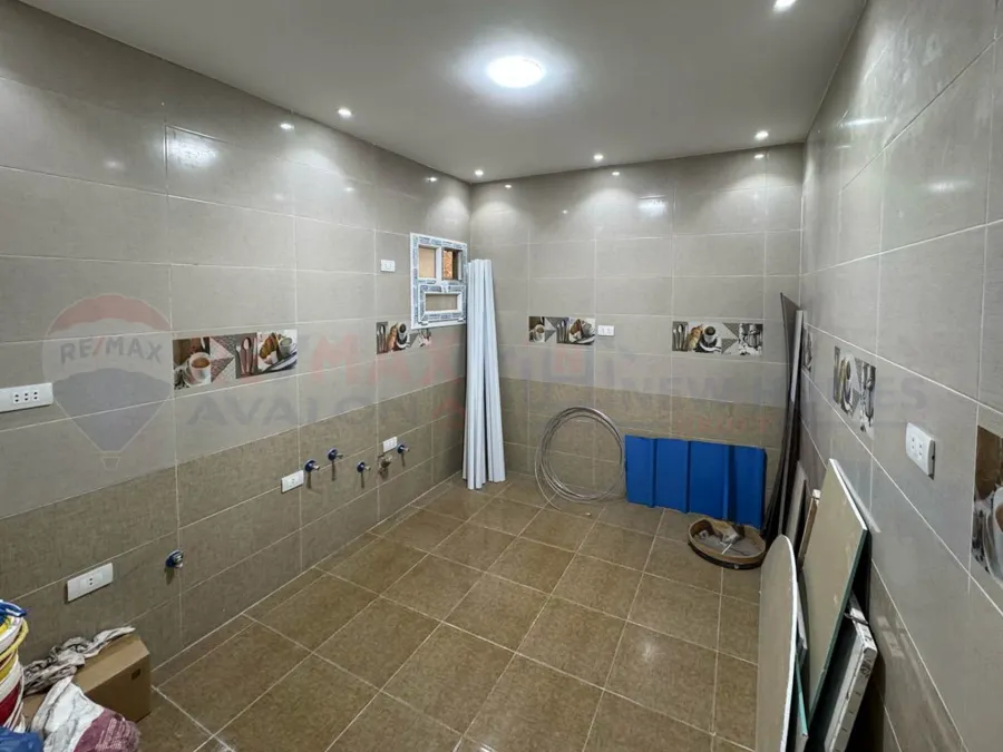 شقة للبيع 210 م جليم (بالقرب من البحر)