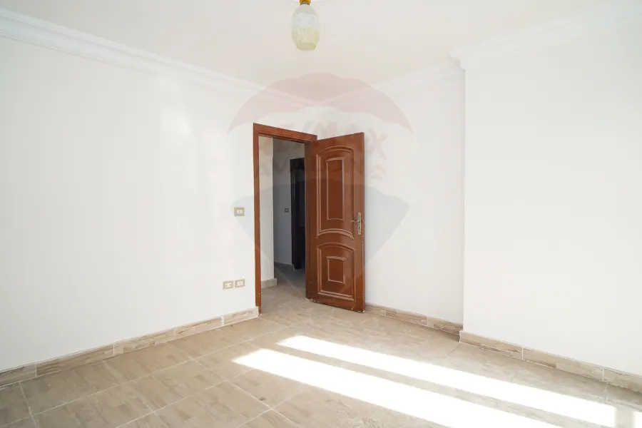 Apartment for sale 180 m AlIbrahimiah (infront of sporting club)