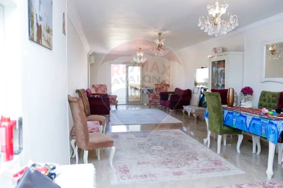 شقة للبيع 180 م ثروت (ش عبد المنعم الدليل)