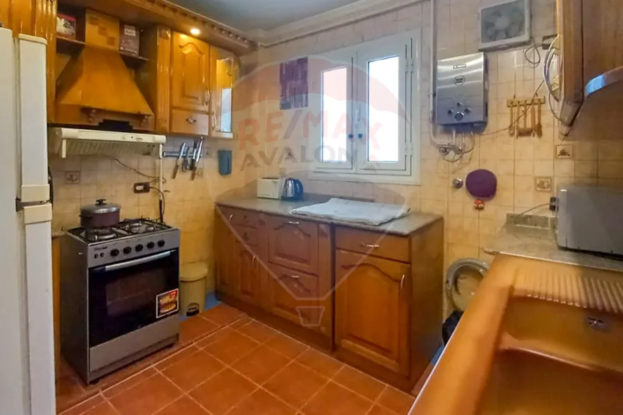 Apartment for annual furnished rent 110 m San Stefano (directly on the sea)