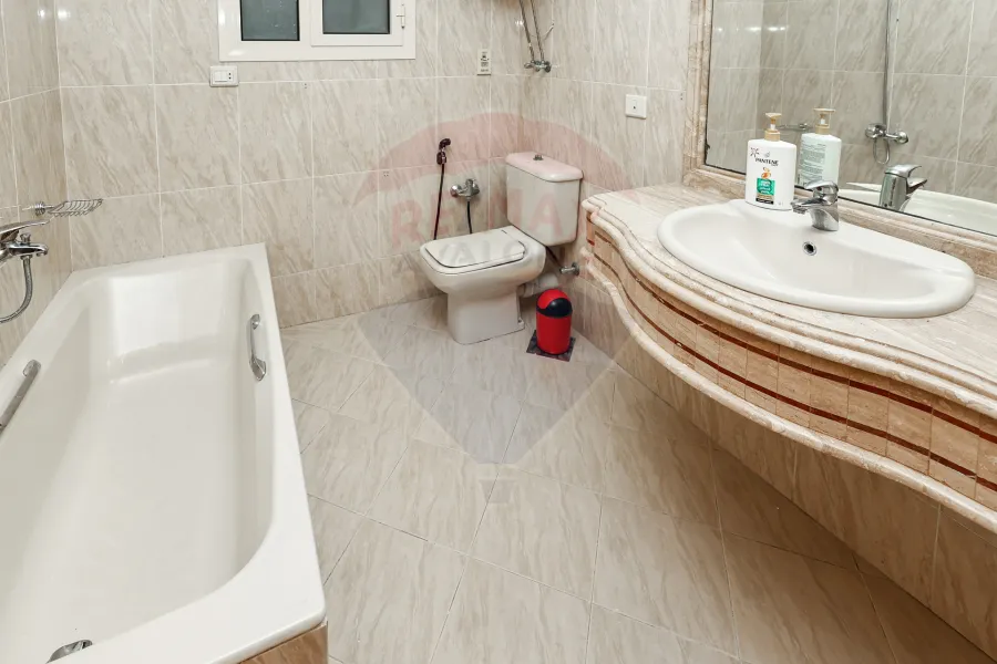 شقة للبيع لوران (ش إبراهيم نصير) 190 م