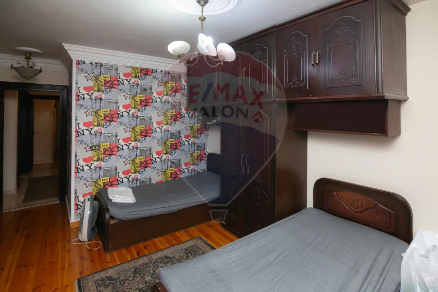 شقة دوبلكس للبيع  180 م بولكلي (خطوات من ش أبو قير)