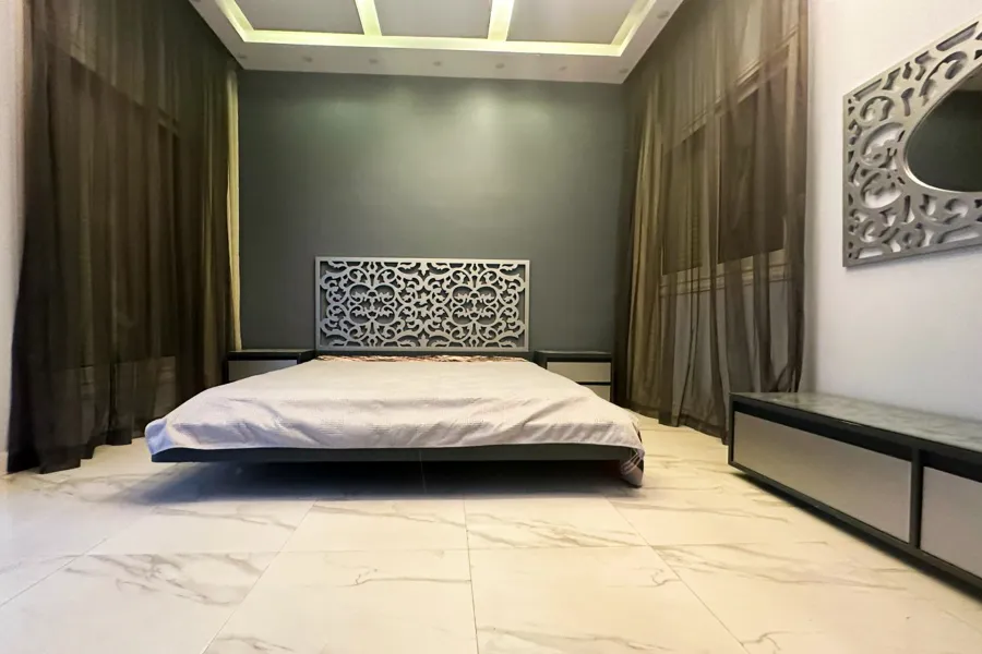 سنيور شاليه ارضي بجاردن للبيع (هاسيندا باي - سيدي عبدالرحمن) 200 م