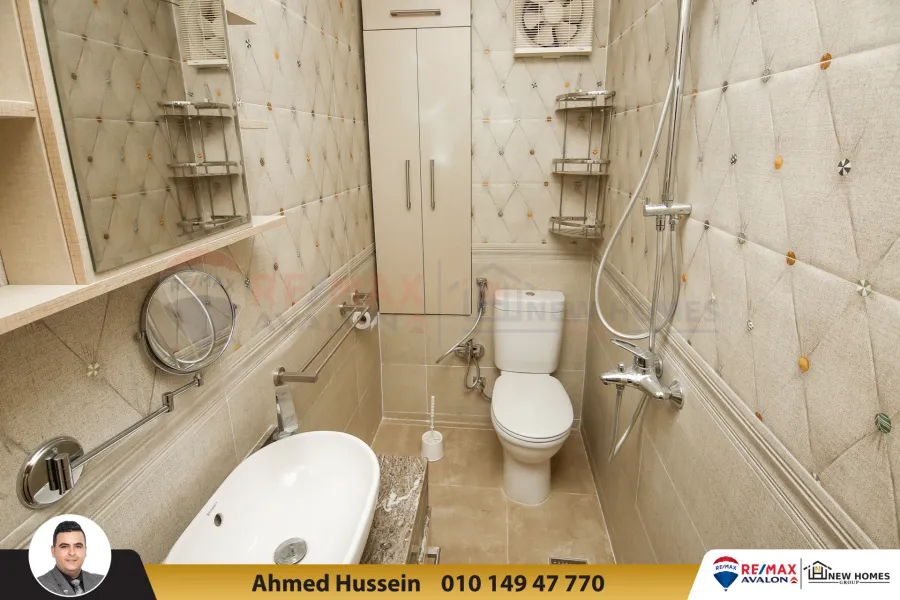 شقة للبيع 190م المعمورة (خطوات من البحر)