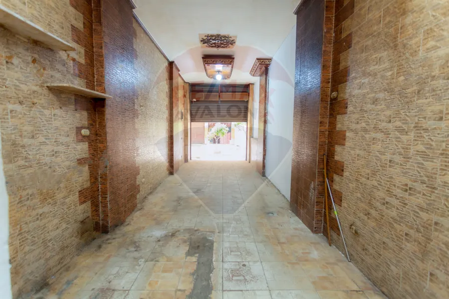 Shop for sale 36 m Zezinia (Zizinia Compound)