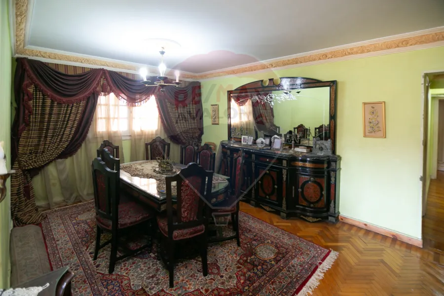 شقه للايجار 160 م سموحة (ش إسماعيل سري)