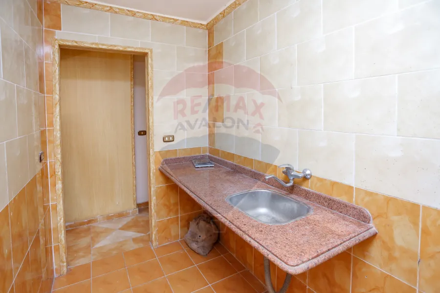 Apartment for sale 125 m Jnaklis (Steps from Abo Qeer St)