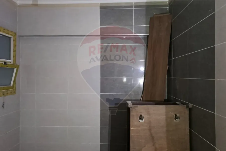 ميزان للايجار 270 م زيزينيا (ش غاربو بك )