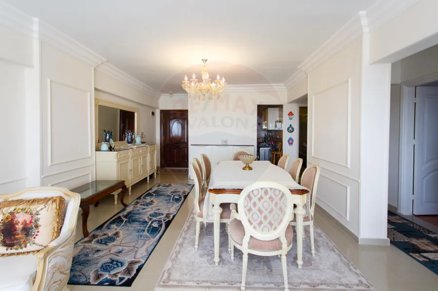 شقة للبيع 170 م سان ستيفانو (ش عزيز كحيل)